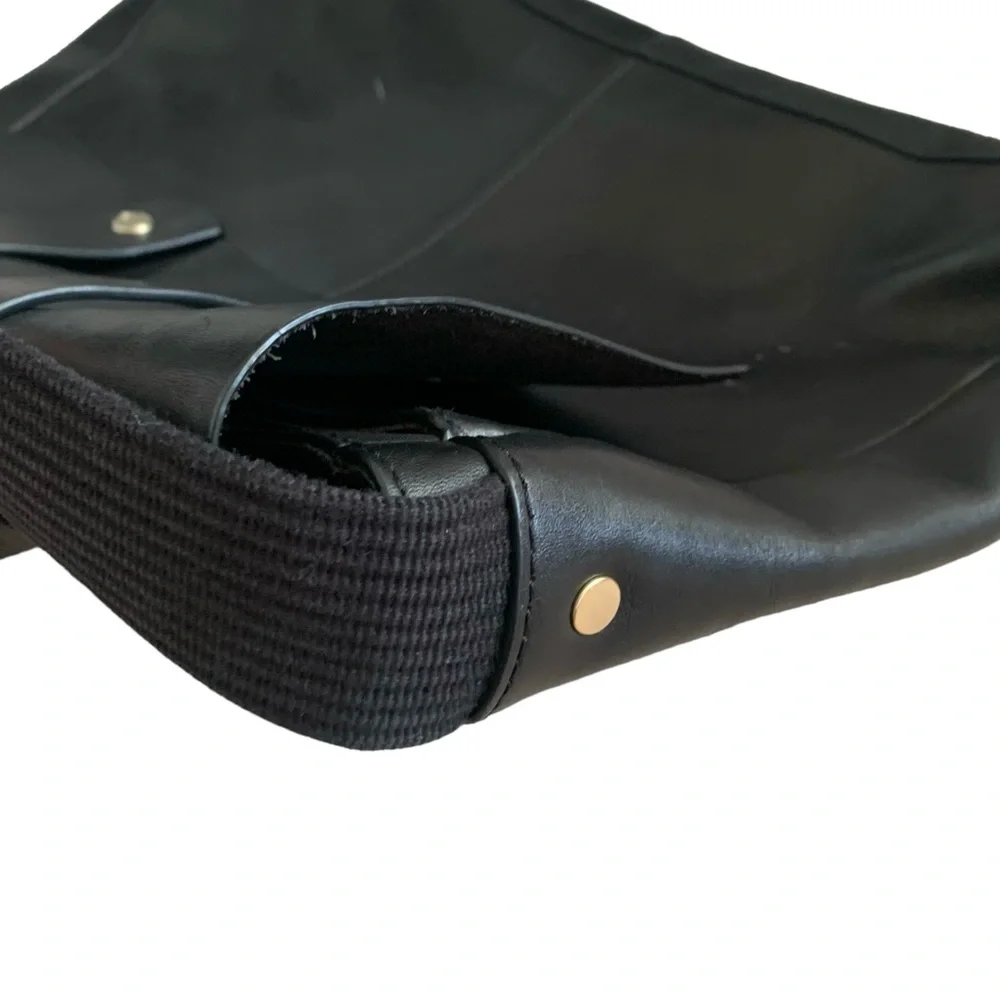 Skagen Black Men’s Cowhide Leather Messenger Bag